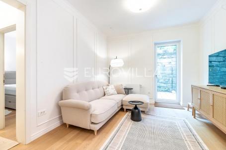 Zagreb, Centar, Ilica novouređen dvosoban stan s vrtom i terasom, 60 m²