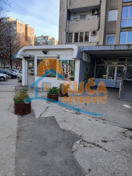 Izdaje se lokal na Bulevaru Nemanjića !