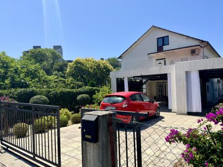 Izdavanje, Stan, 100m2 , Seljanovo