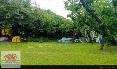 Aerodrom dve kuće 225m2+10,5 ari placa--165,000 e