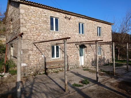 Stone House for Renovation For Sale near Bar and Ulcinj