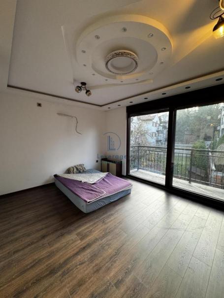 Voždovac, Podravska, 50m2 + garaža 18m2