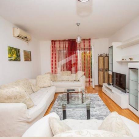 Stan 80 m² na Izdavanje – Dalmatinska, Podgorica