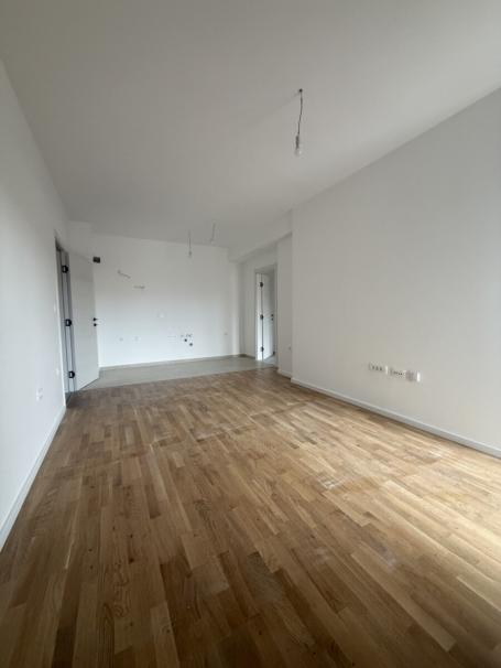 Trosoban stan, 83m2, Stari aerodrom, PRODAJA