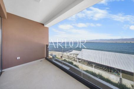 Okolica Zadra, apartman S7 prvi red do mora!