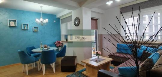 Na prodaju luksuzno opremljen stan – 44 m², centar Zlatibora