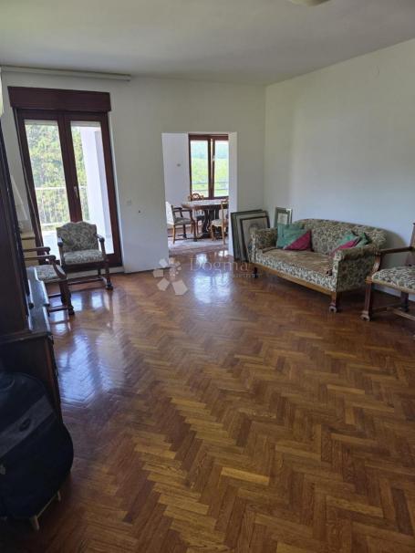 Zagreb, Ksaver  – 4-sobni stan 130 m² + 2 garaže + vrt