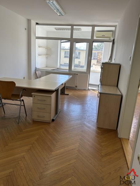 NOVI SAD - BULEVAR - IZDAVANJE NEKRETNINA - 46 m2 - 400€