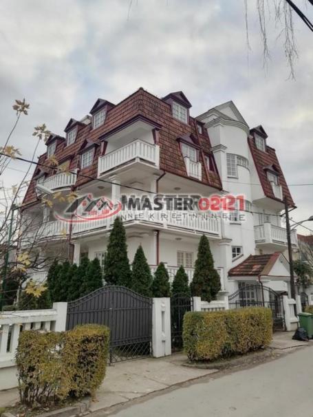 Namešten četvorosoban stan 170m2 u vili, gas , sa svim računima - Telep