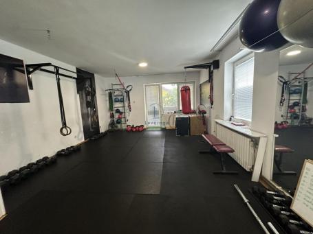 Poslovni prostor, Zemun, 130 m2