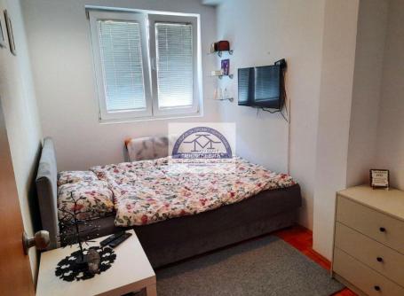 Prodaja, Stan, 100m2 , Centar