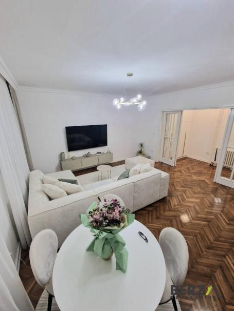 PRELEP, KOMPLETNO RENOVIRAN TROSOBAN STAN U CENTRU