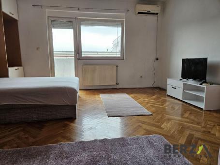 KOMPLETNO OPREMLJEN KOMFORAN DVOSOBAN STAN NA GRBAVICI