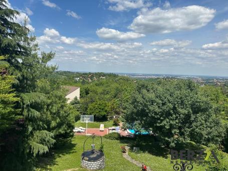 Na prodaju kuća na Popovici – raj za ljubitelje prirode sa pogledom na ceo Novi Sad!