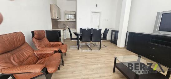 Na prodaju&nbsp; lokal na odličnoj lokaciji - Bulevar oslobođenja