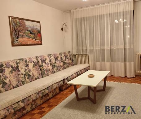 ODLIČAN DVOSOBAN STAN - BULEVAR