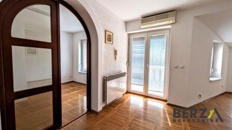 POLUNAMEŠTENA SEDMOSOBNA KUĆA, SALAJKA