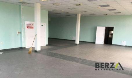  MULTIFUNKCIONALAN OBJEKAT OD 1500 M2 ZA IZDAVANJE SA PARKINGOM NA SAJLOVU