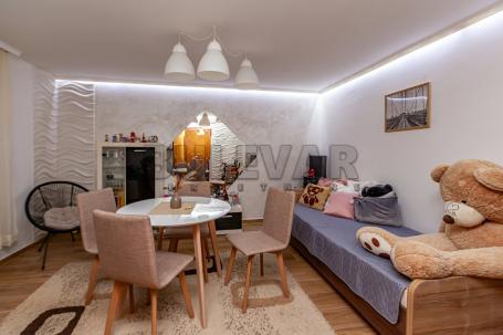 Na prodaju kuća 244m2