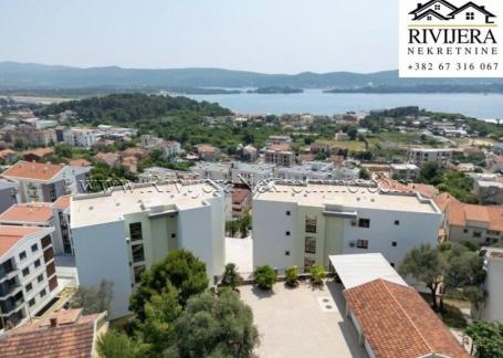 Na prodaju dvosoban stan sa pogledom na more Tivat