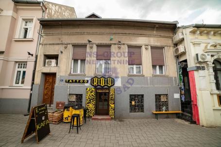 Retko u ponudi! Prelepa kuća - unikatna u srcu grada Novog Sada u pešačkoj zoni. 