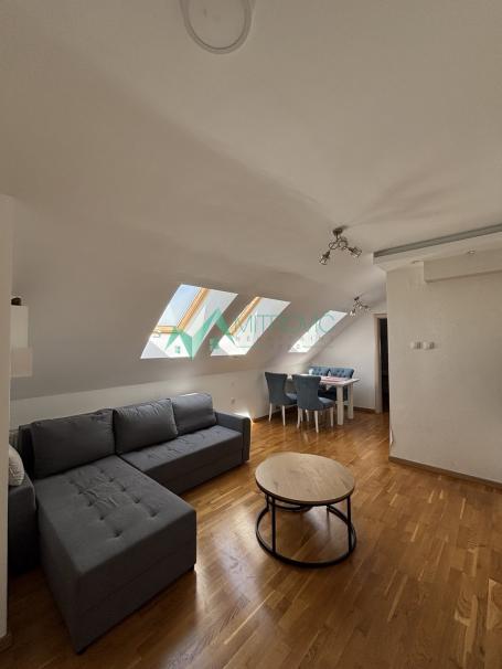 Odličan stan na mirnoj lokaciji sa parkingom – 51m²