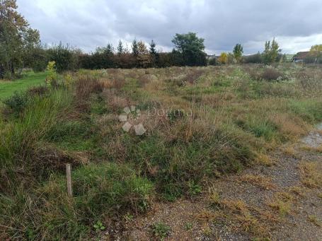Land Mala Švarča, Karlovac, 1.021m2