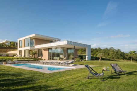 Novigrad, impresivna vila s izuzetnim pogledom na more