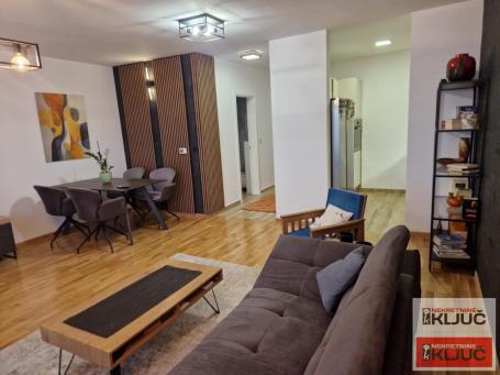 PETROVARADIN, 98m2, Četvorosoban, Novogradnja, Vila
