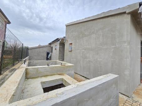 Kuća Samostojeća prizemnica u blizini Pule !