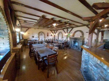 Horgoš, restoran sa apartmanima, 1094m2, može odvojeno ID#1886