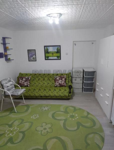 Izdaje se garsonjera u Duvaništu, 25m2!
