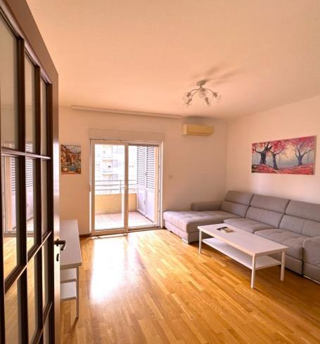 Jednosoban namješten stan, 50m2, City kvart, Podgorica