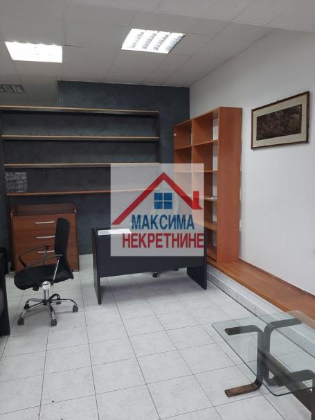 Izdavanje, Poslovni prostor, 28m2 , Centar