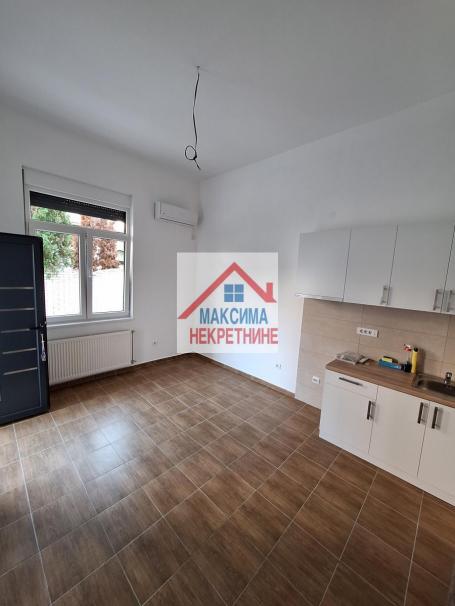 Izdavanje, Stan, 28m2 , Telep