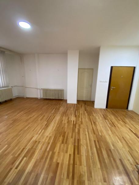 CUKARICA BANOVO BRDO 60m2 , 600e