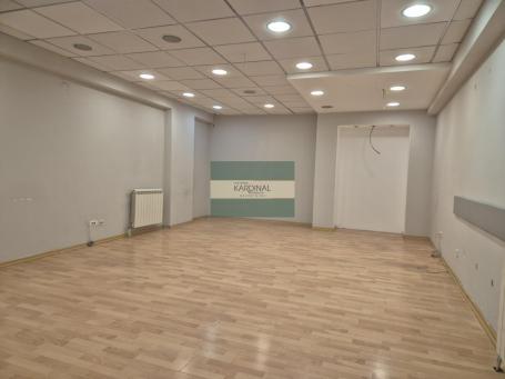 Retko u ponudi! Izdaje se ekskluzivan poslovni prostor u glavnoj ulici!