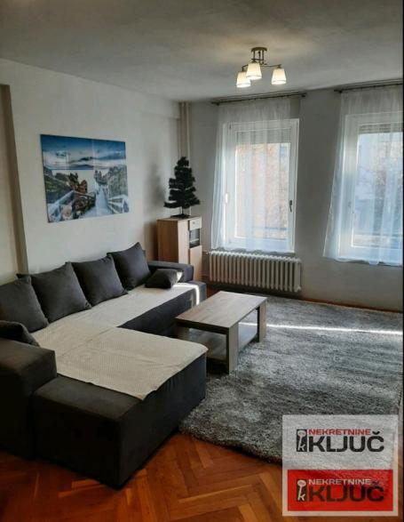 BULEVAR OSLOBOĐENJA IZDAJE SE DVOSOBAN NAMEŠTEN STAN