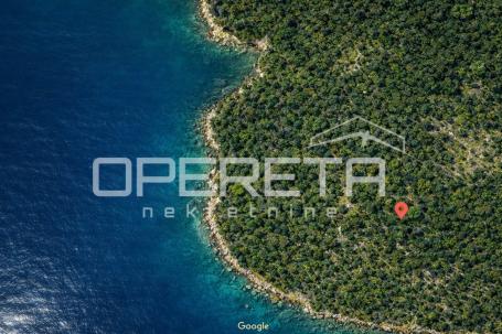 Prostrano zemljište 2.564 m2 u blizini mora, Baćina