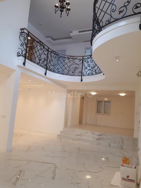 Vozdovac, lux kuća 530m2, topl. pumpe