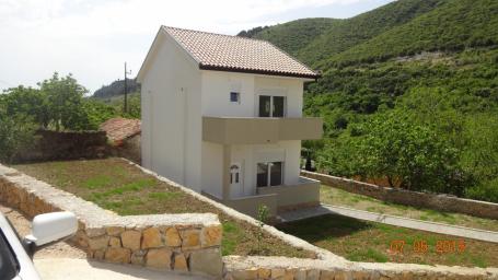 Neuseljivana kuca 