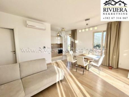 Ekskluzivan namjesten dvosoban apartman u centru Budve u ulici Blaža Jovanovića 