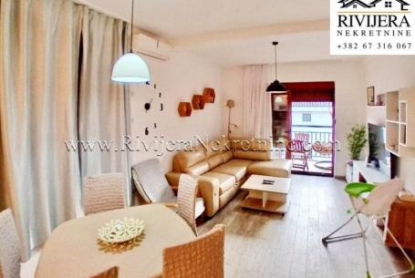 For sale luxury two-bedroom apartment Dobrota Kotor