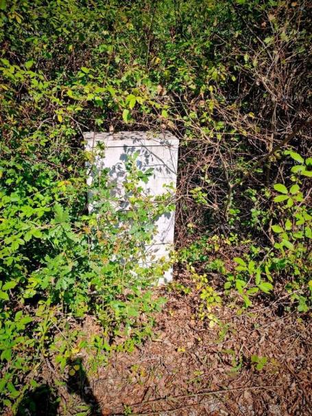 Građevinsko zemljište Istra, Kršan, prodajemo dva građevinska zemljišta sa dozvolama. 