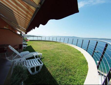 Hotel CRIKVENICA. HOTEL NA SAMOJ OBALI MORA!!
