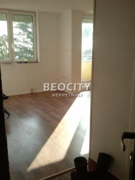 Rakovica, Labudovo brdo, Đuje i Dragoljuba, 1.0, 43m2, 90000EUR