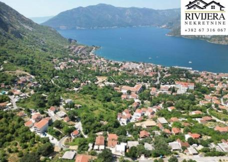 Prodaje se građevinska parcela sa prelijepim pogledom na more Risan Kotor