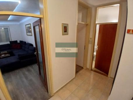 PRODAJE SE DVOSOBAN STAN – SVE ŠTO VAM TREBA NA JEDNOM MESTU!