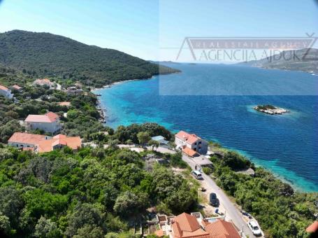 Korčula Žrnovo građevinsko zemljište 582 m2 + dozvola - 40m od mora!