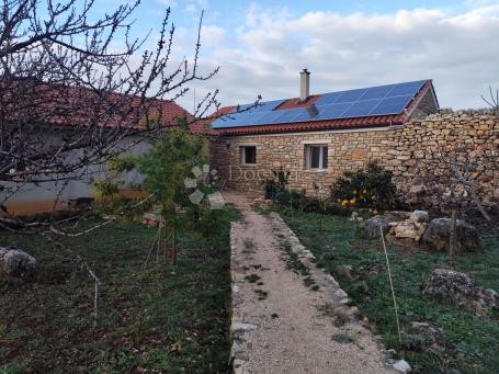 Zaton kod Šibenika - Imanje s projektom za turistički resort